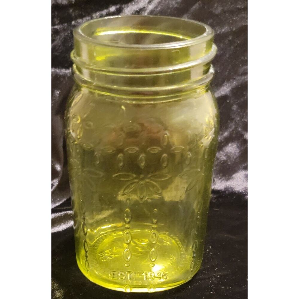 Syndicate Green 1 qt 32 oz Wide Mouth Glass Jar Clear Bottom